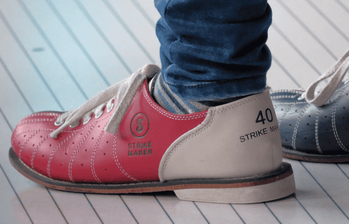 Bowlingschuhe, Inline Skates und Schlittschuhe – Schuhe ausleihen: Ist das hygienisch?